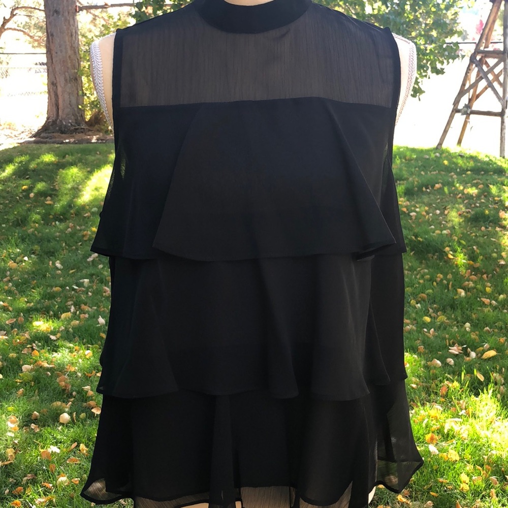 Women’s short sleeve blouse